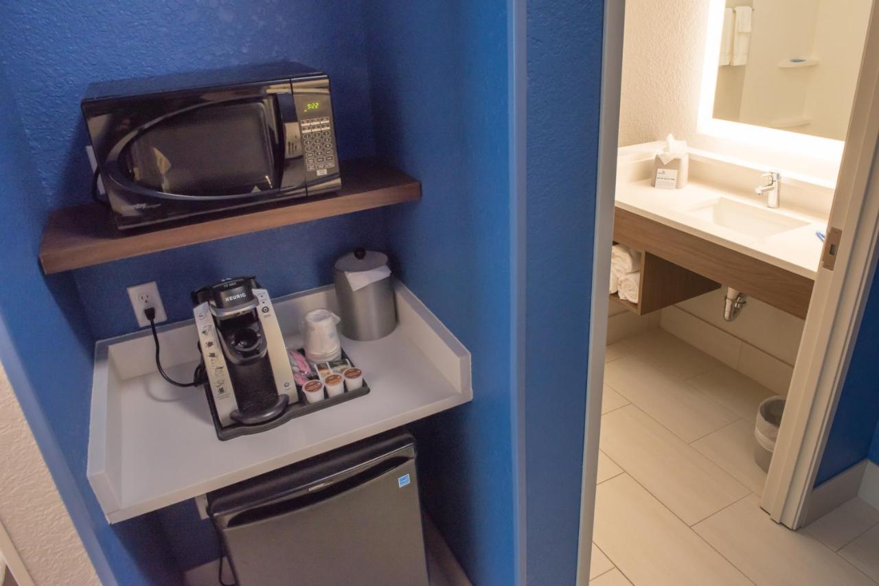 Holiday Inn Express & Suites - Dayton Southwest By Ihg Екстер'єр фото