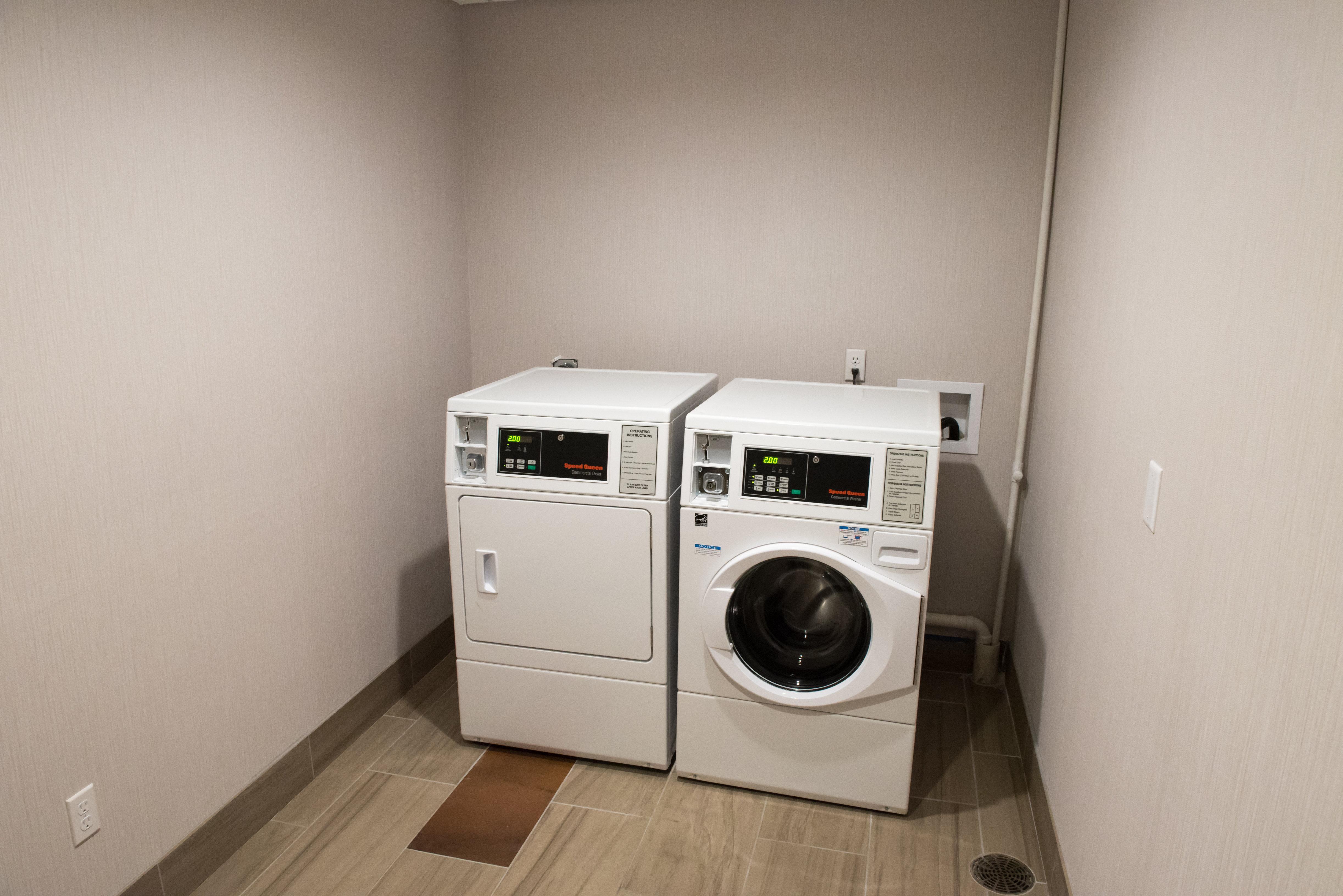 Holiday Inn Express & Suites - Dayton Southwest By Ihg Екстер'єр фото